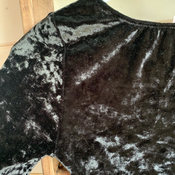 La vien rose velvet body suit - Picture 2 of 3